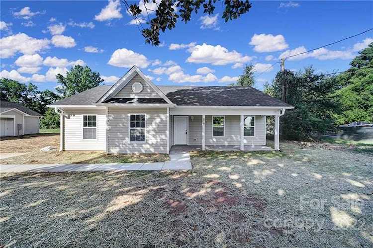 470 E Henderson St East Spencer, NC 28144
