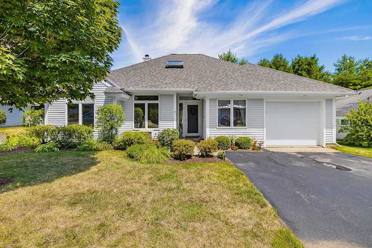 14 Skyline Way Hartford, VT 05001