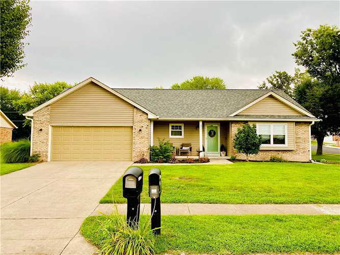 3331 Briar Ridge Way Columbus, IN 47203