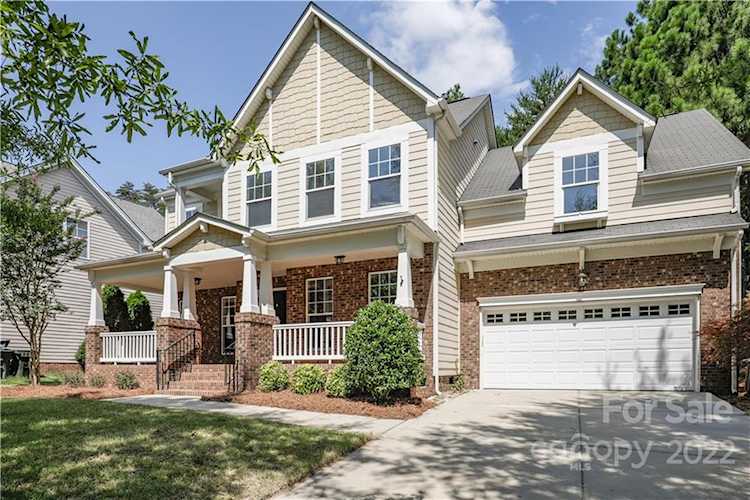 7308 Cascading Pines Dr Tega Cay, SC 29708
