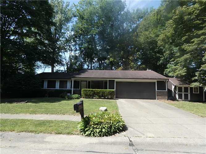 8214 Oil Creek Ct Indianapolis, IN 46168