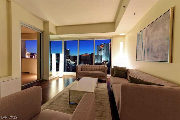 2700 S Las Vegas Blvd #710 Las Vegas, NV 89109