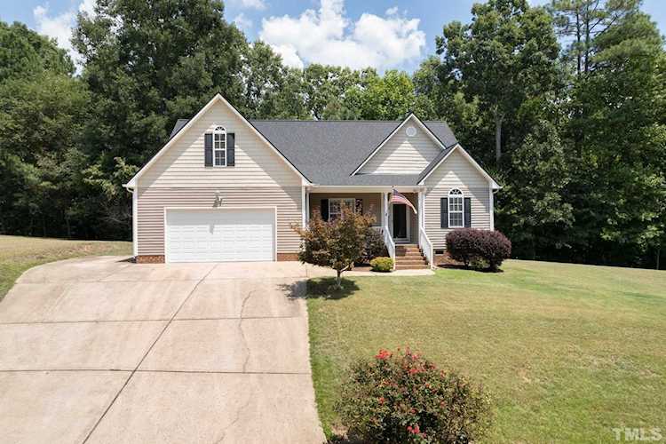 135 Foxglove Drive Garner, NC 27529