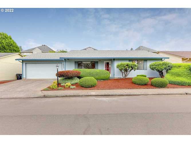 10575 SW Highland Dr Tigard, OR 97224