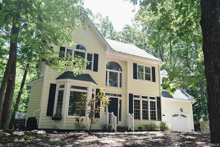 909 Stable Ridge Drive Holly Springs, NC 27540