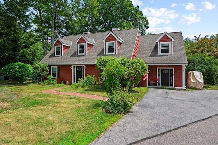 6 Ponds View Ln Laconia, NH 03246
