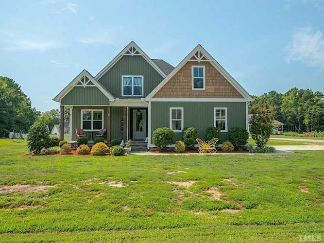 33 Yellowwood Avenue Zebulon, NC 27597