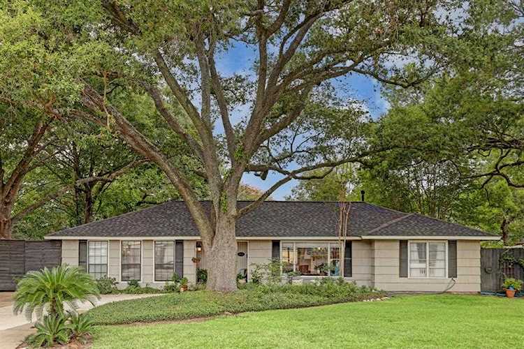 10506 Knoboak Dr Houston, TX 77043