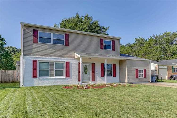 20 Banister Dr Hampton, VA 23666