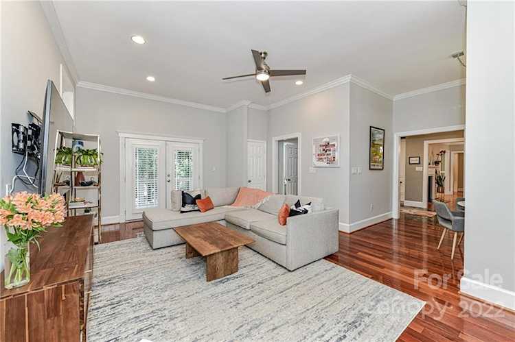 3101 Windsor Dr Charlotte, NC 28209