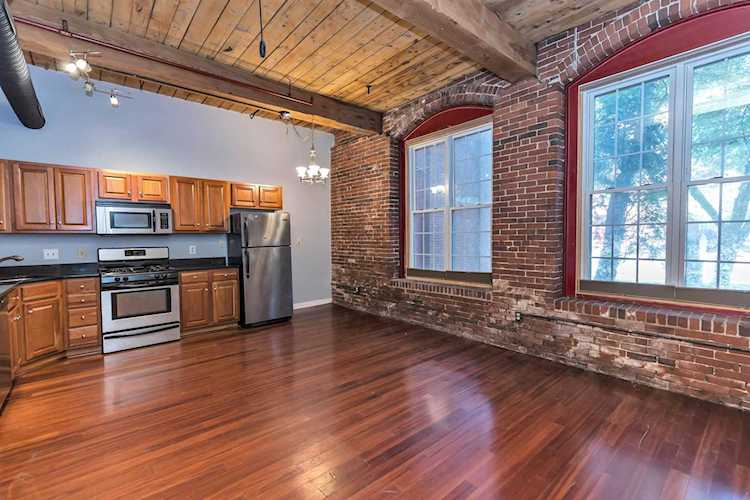 471 Silver St #103 Manchester, NH 03103
