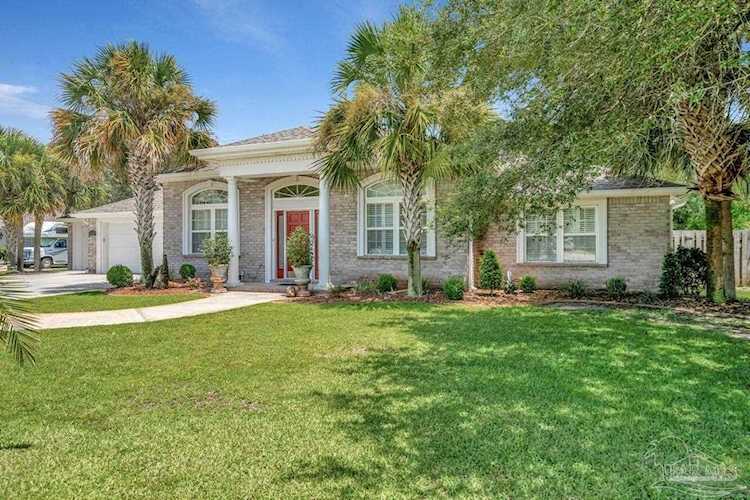 2556 2nd Ct Navarre, FL 32566