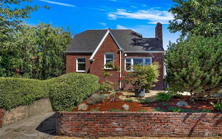 6522 34th Ave SW Seattle, WA 98109