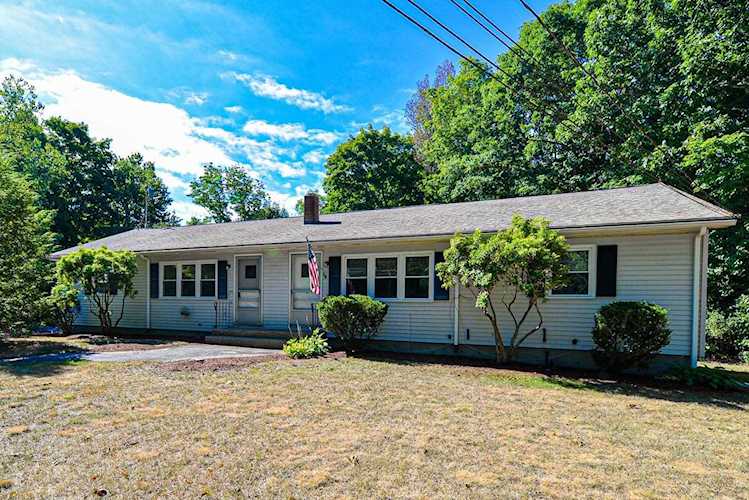17 Old Derry Rd Hudson, NH 03051