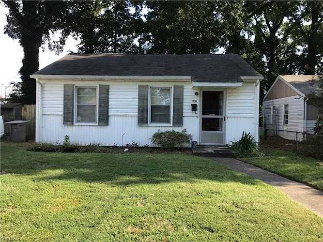 1538 Morgan Dr Hampton, VA 23663