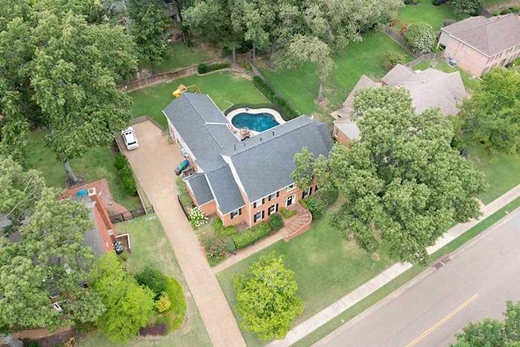2821 Oakleigh Ln Germantown, TN 38138