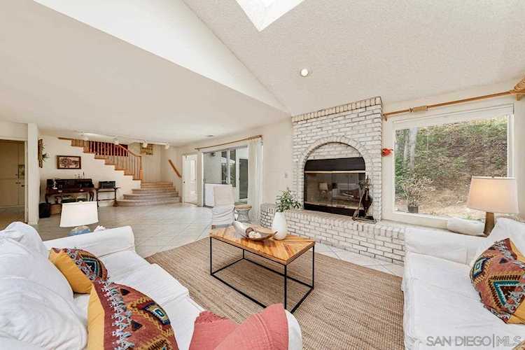 7008 Lipmann St San Diego, CA 92122