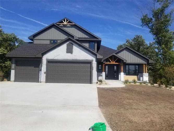 4412 Grande Bluffs Ct Manhattan, KS 66503