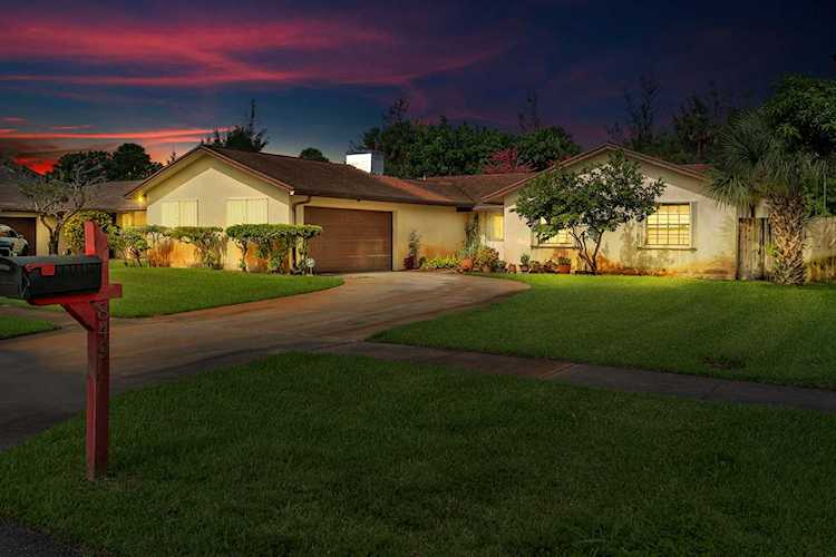 849 Ryanwood Drive West Palm Beach, FL 33413