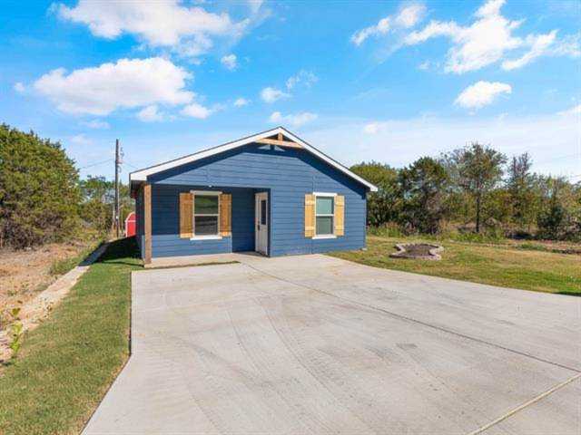 754 E Bluebonnet Drive Granbury, TX 76048