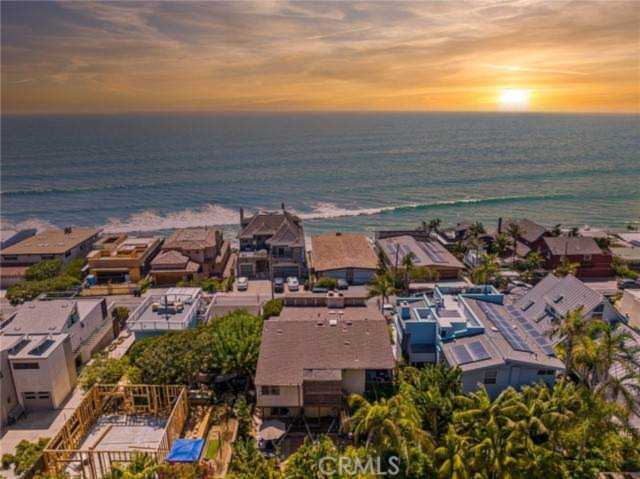 1335 Neptune Avenue Encinitas, CA 92024
