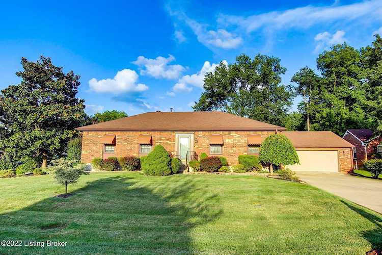 5801 Holly Oak Ct Louisville, KY 40291