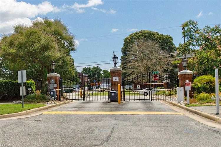 146 Towne Square #146 Newport News, VA 23607 | MLS 10449316 Photo 1