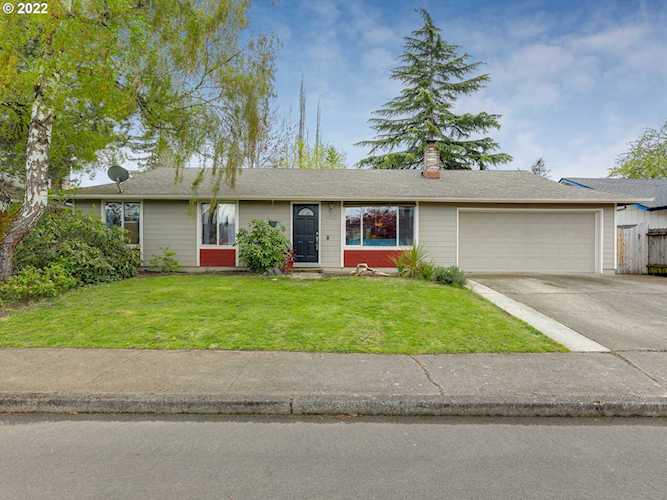 4642 NE Santiam St Salem, OR 97305