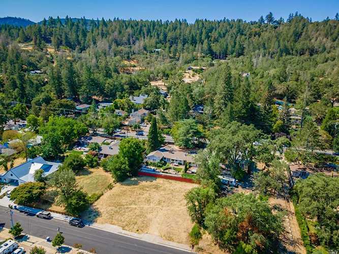 Myrtle Street Calistoga, CA 94515