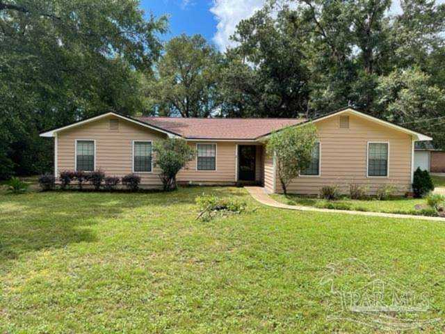 5949 Rolling Greens Dr Milton, FL 32570