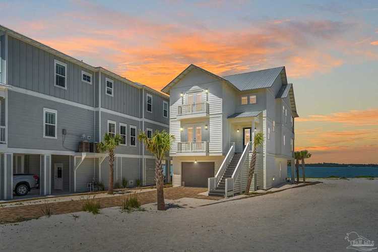 1464 Seaside Cir Navarre Beach, FL 32566