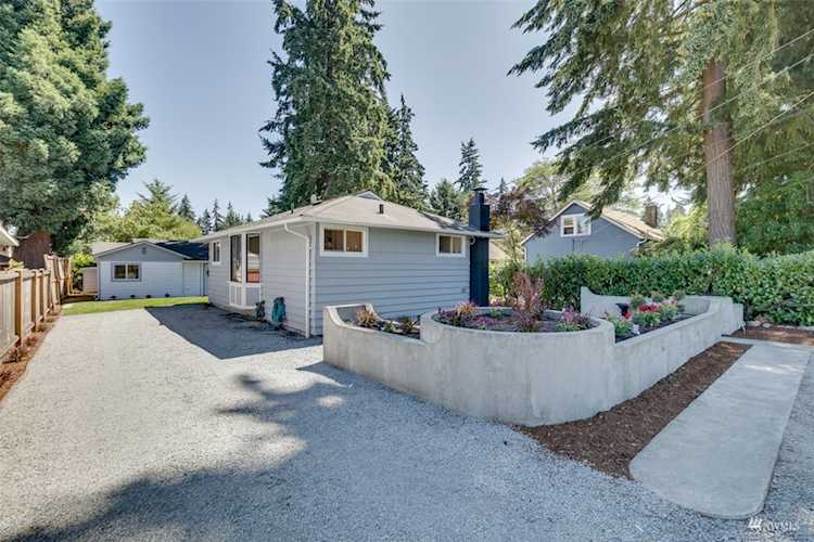 19918 Fremont Ave N Shoreline, WA 98133