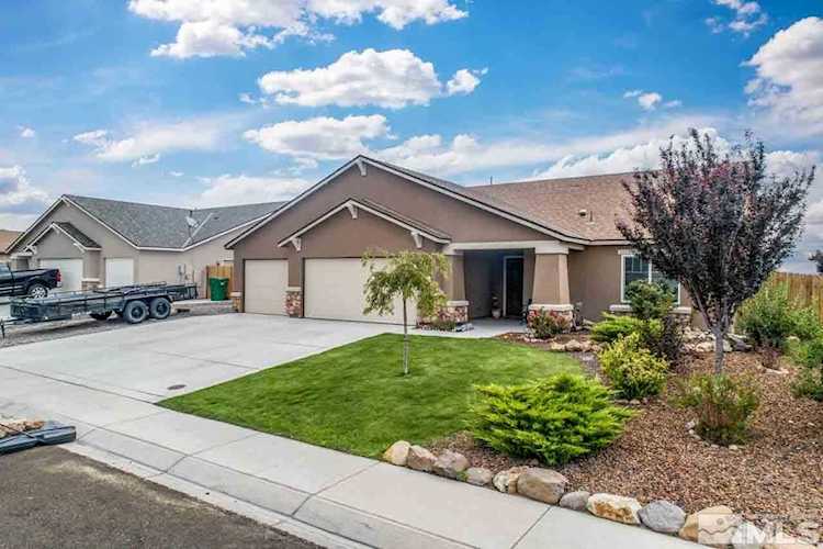 116 Bethpage Dayton, NV 89403