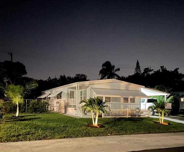 7218 SE Swan Avenue Hobe Sound, FL 33455
