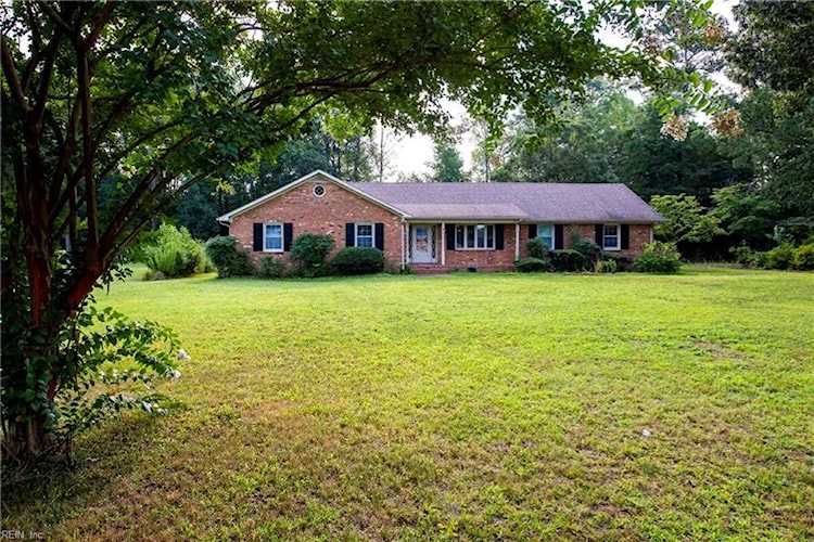 300 Kingsale Rd Suffolk, VA 23437