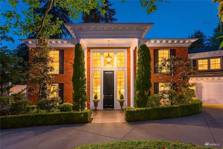 7219 W Mercer Way Mercer Island, WA 98040
