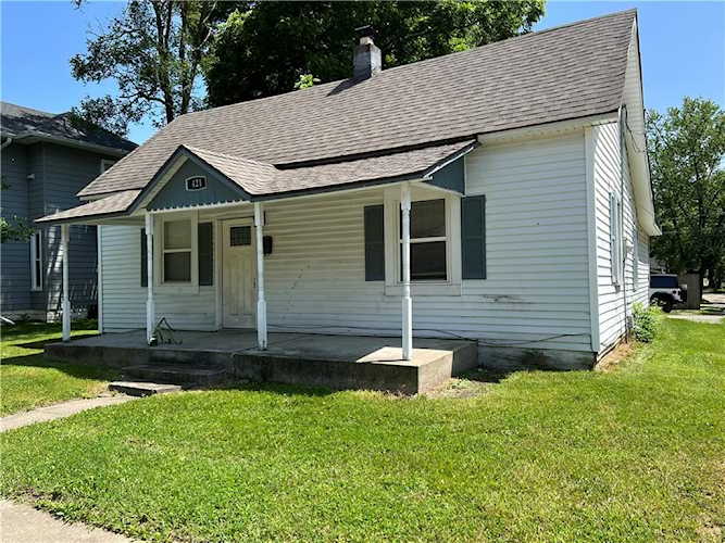 421 W Broadway St Greenwood, IN 46143