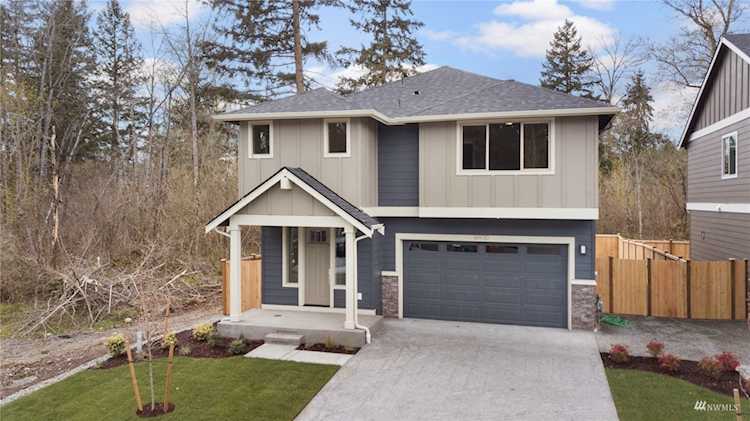 16930 124th Avenue Ct E Puyallup, WA 98374