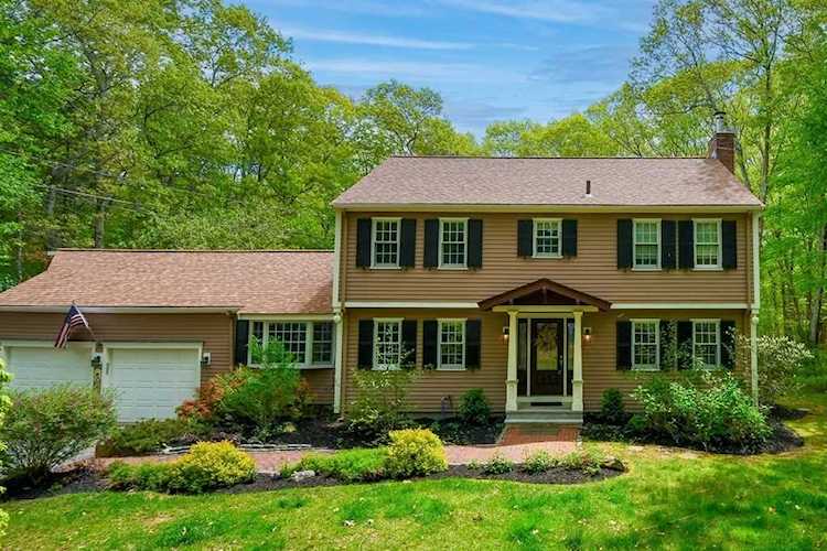 129 Log Hill Rd Carlisle, MA 01741