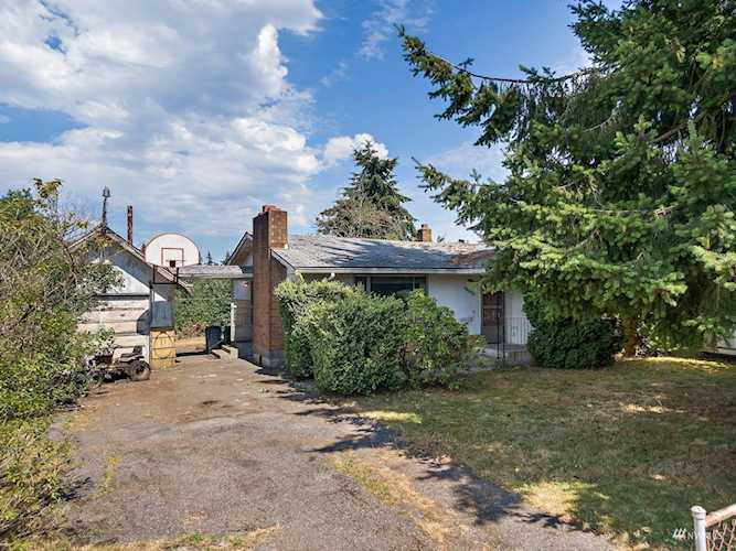 14236 8th Ave SW Burien, WA 98166