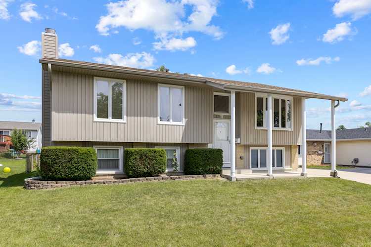64 W Wrightwood Ave Glendale Heights, IL 60139
