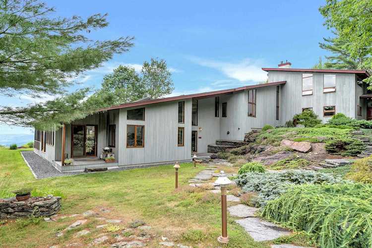 56 Horton Ln Lyme, NH 03768
