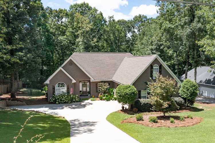 3714 Hamilton Rd Opelika, AL 36804