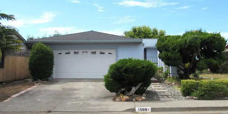 1509 Pheasant Drive Petaluma, CA 94954