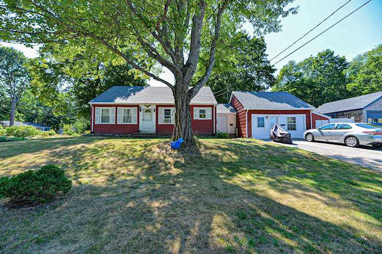 3 Bennett St Somersworth, NH 03878
