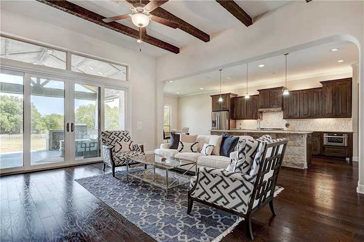 105 Buffalo Speedway Liberty Hill, TX 78642