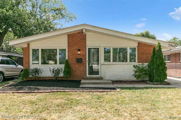 2941 N Campbell Rd Royal Oak, MI 48073