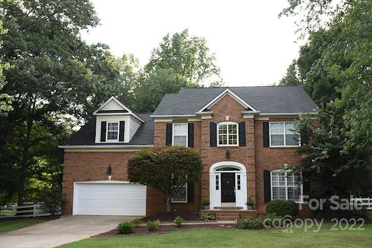 126 Monterey Dr Mooresville, NC 28117