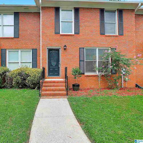 1994 Townhouse Lane Hueytown, AL 35023