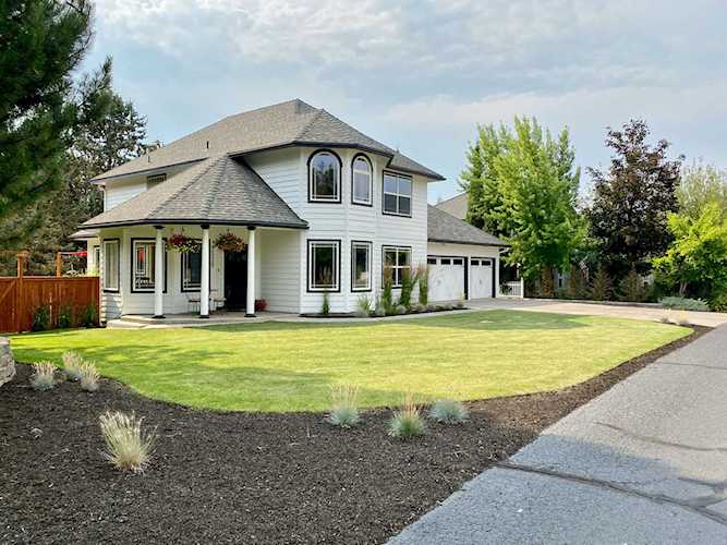 3329 NE Stonebrook Loop Bend, OR 97701